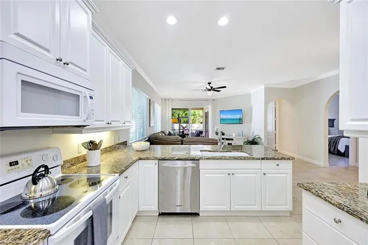 847 98th Ave N, Naples, Florida 34108
