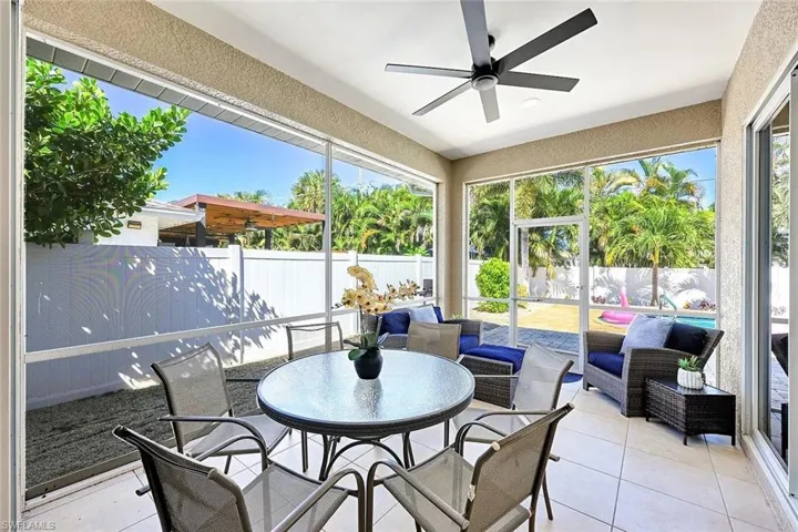 847 98th Ave N, Naples, Florida 34108