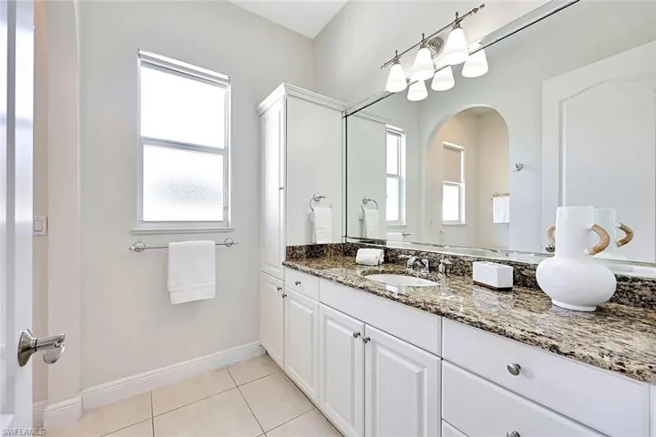 847 98th Ave N, Naples, Florida 34108
