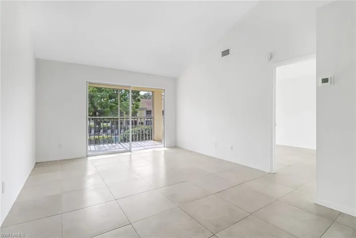 2666 Kings Lake BLVD # 202, NAPLES FL 34112