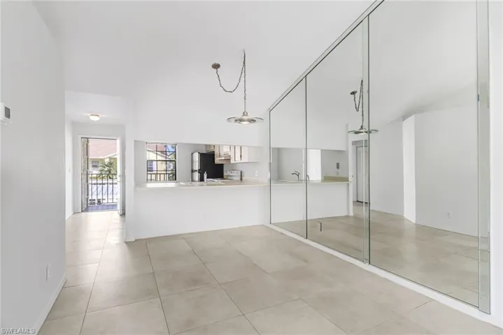 2666 Kings Lake BLVD # 202, NAPLES FL 34112