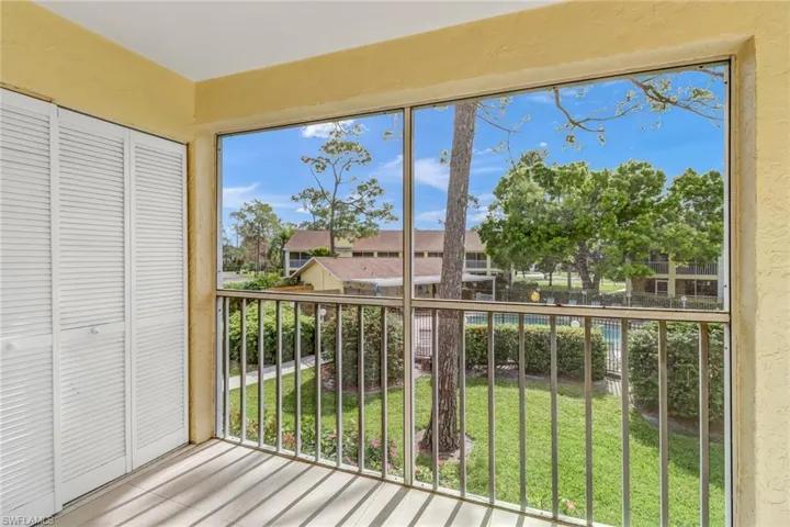 2666 Kings Lake BLVD # 202, NAPLES FL 34112