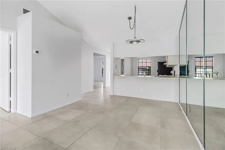 2666 Kings Lake BLVD # 202, NAPLES FL 34112