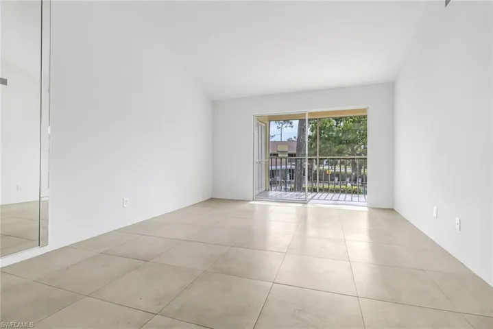 2666 Kings Lake BLVD # 202, NAPLES FL 34112