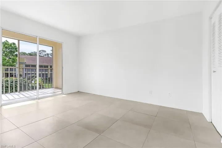 2666 Kings Lake BLVD # 202, NAPLES FL 34112