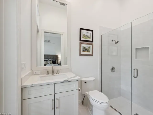 Bathroom/pool bath