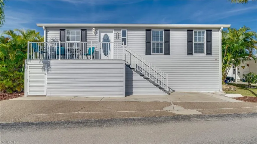 Welcome Home! 5321 White Sky Cir. Fort Myers, FL 33908