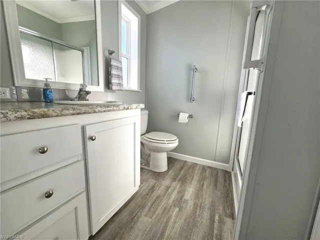 Primary En-suite Bathroom