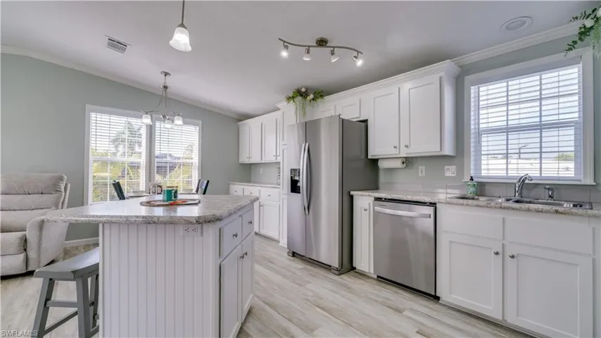 Open Kitchen, perfect for entertaining
