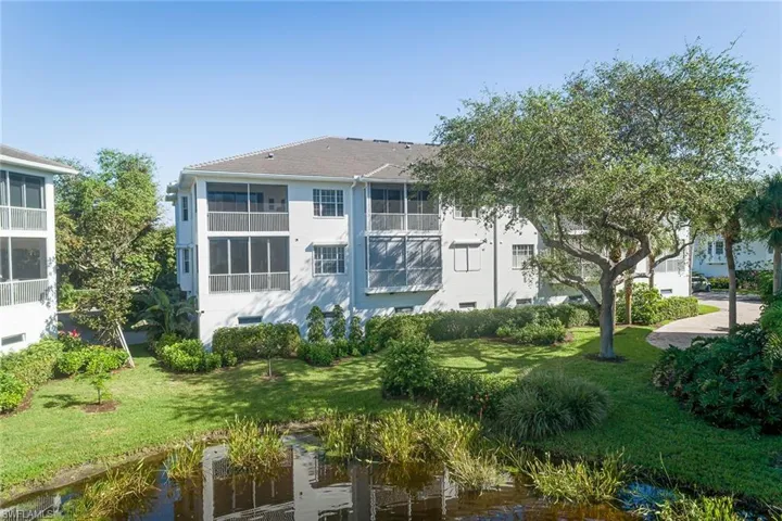 810  Breakaway  LN, Naples, FL 34108
