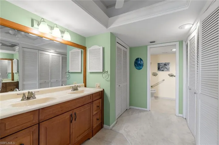 Dual sinks