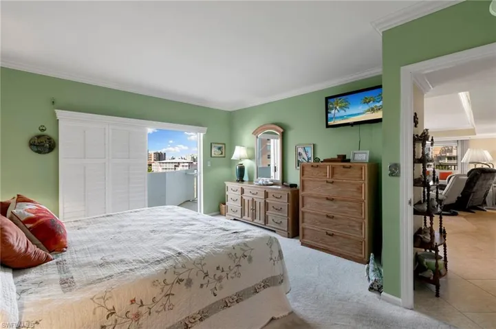 Crown molding and plantation  shutters