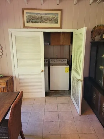 870  Forest  AVE, Naples, FL 34102