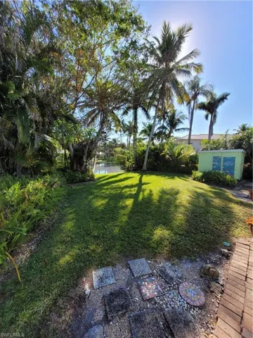 870  Forest  AVE, Naples, FL 34102