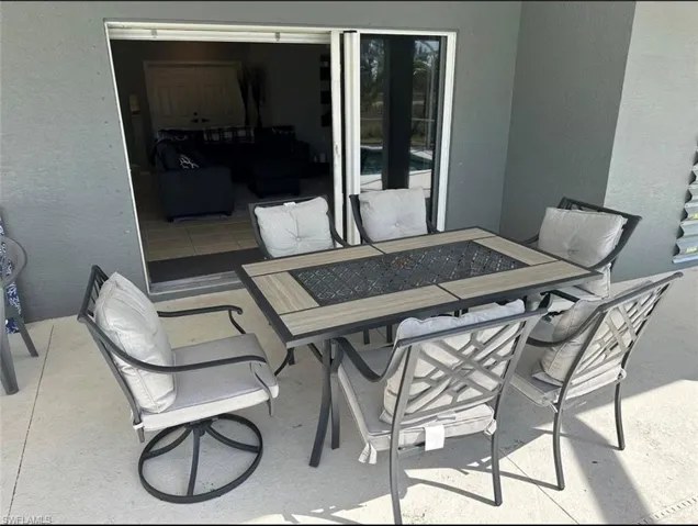 View of patio / terrace with outdoor dining space