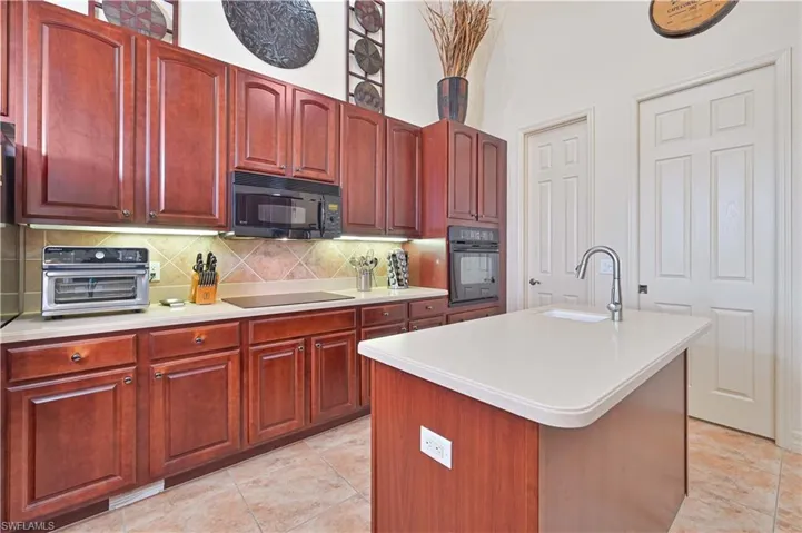 506 Se 24th St, Cape Coral, Florida 33990
