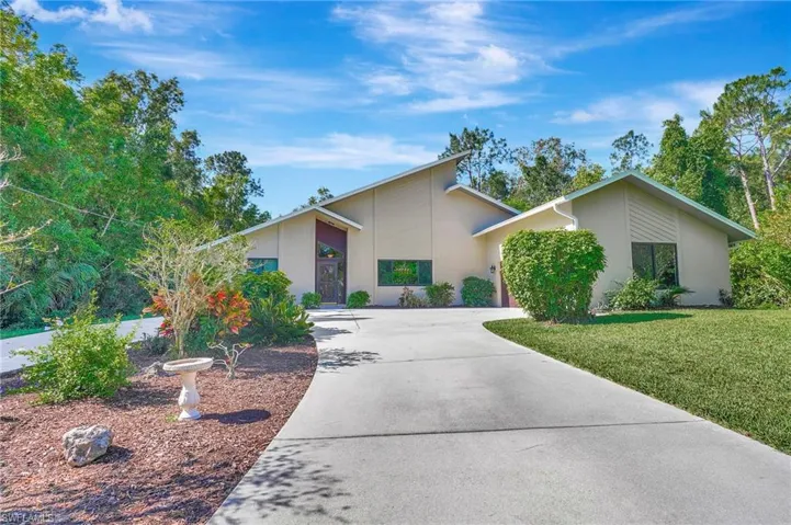 5110  Coral Wood  DR, Naples, FL 34119