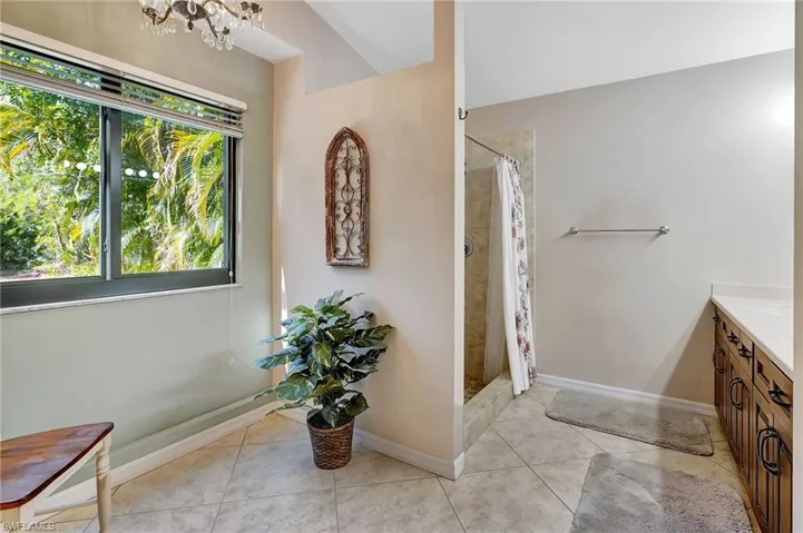5110  Coral Wood  DR, Naples, FL 34119