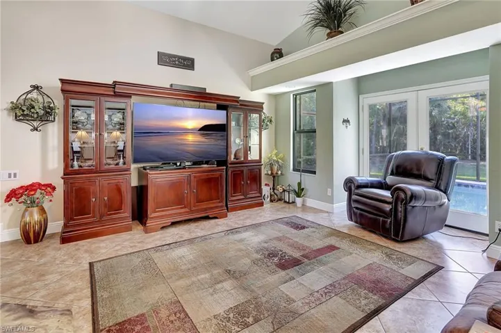 5110  Coral Wood  DR, Naples, FL 34119