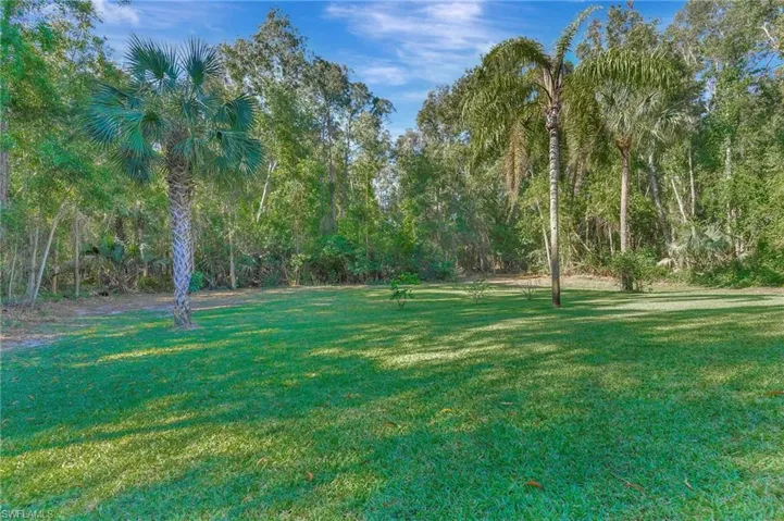 5110  Coral Wood  DR, Naples, FL 34119
