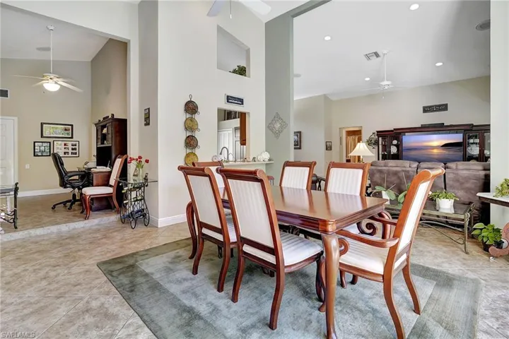 5110  Coral Wood  DR, Naples, FL 34119