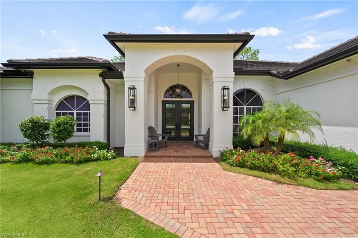 6689 Mill Run Cir, Naples, Florida 34109