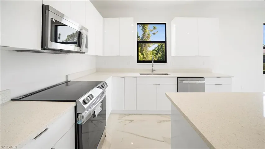 123 Ichabod Ave, Lehigh Acres, Florida 33973