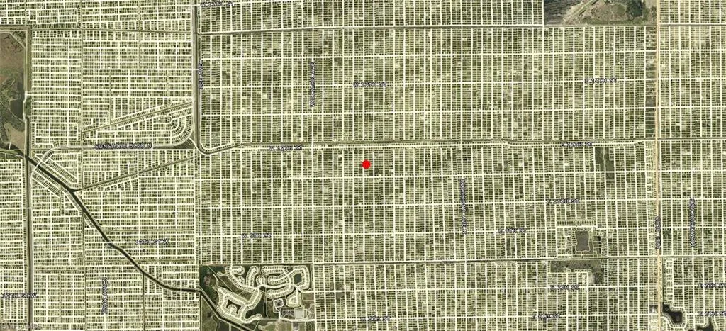 1110  Henry  AVE, Lehigh Acres, FL 33972
