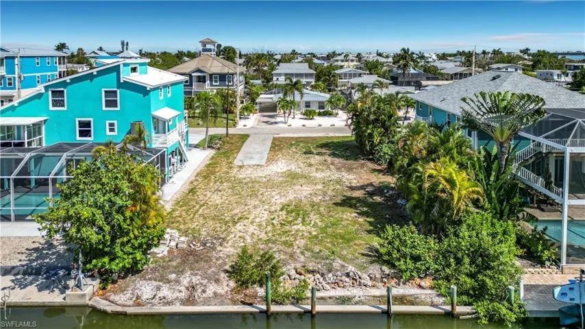 200 Curlew St, Fort Myers Beach, Florida 33931