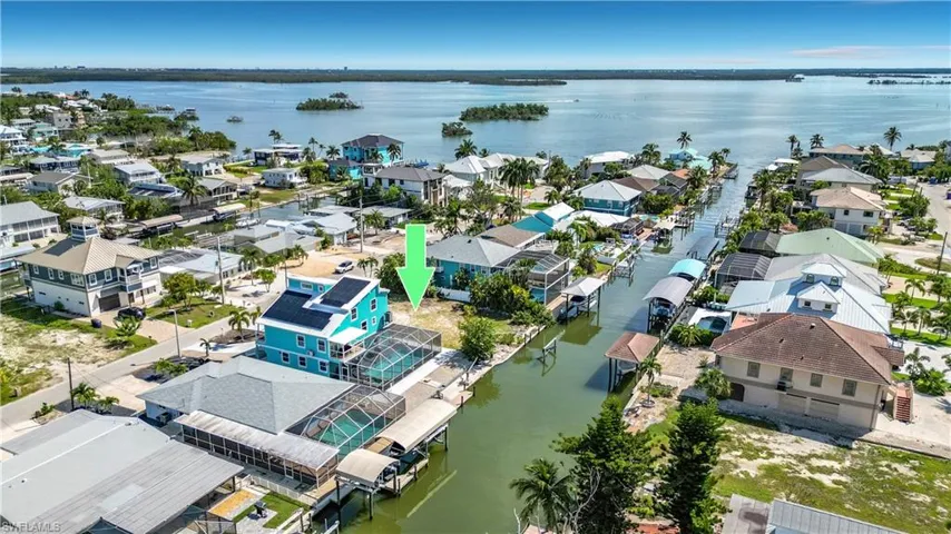 200 Curlew St, Fort Myers Beach, Florida 33931