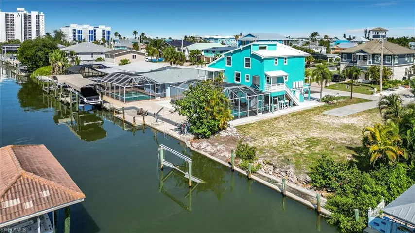 200 Curlew St, Fort Myers Beach, Florida 33931