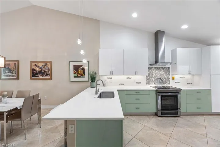 6618  Trident  WAY, Naples, FL 34108