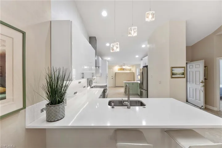 6618  Trident  WAY, Naples, FL 34108