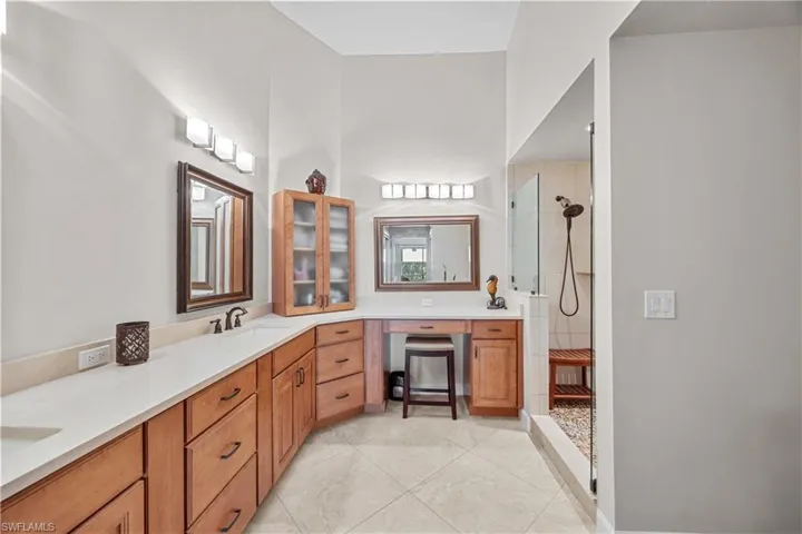 6618  Trident  WAY, Naples, FL 34108