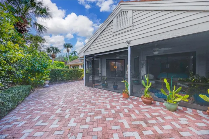 6618  Trident  WAY, Naples, FL 34108