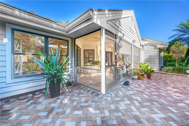 6618  Trident  WAY, Naples, FL 34108