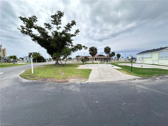 19681 H277  Summerlin  RD, Fort Myers, FL 33908