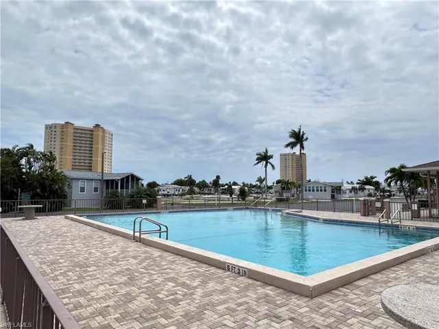 19681 H277  Summerlin  RD, Fort Myers, FL 33908