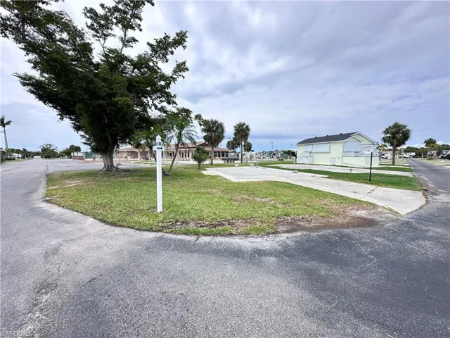 19681 H277  Summerlin  RD, Fort Myers, FL 33908