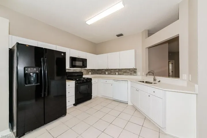 944 Springwood Cir, Bradenton, Florida 34212