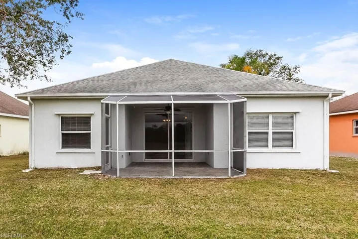 944 Springwood Cir, Bradenton, Florida 34212