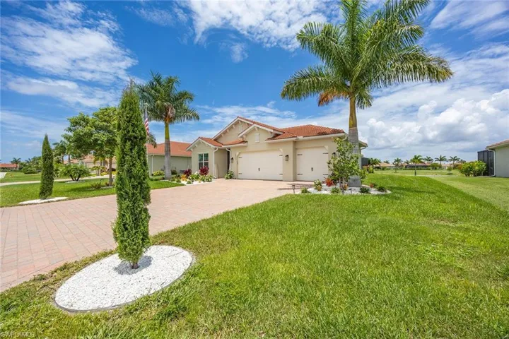 18699 Ensenada Dr, Naples, Florida 34114