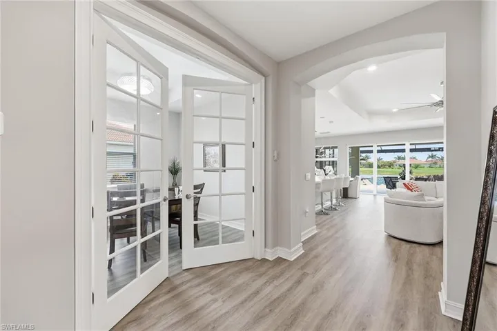 18699 Ensenada Dr, Naples, Florida 34114