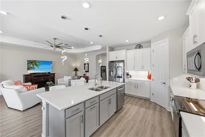 18699 Ensenada Dr, Naples, Florida 34114