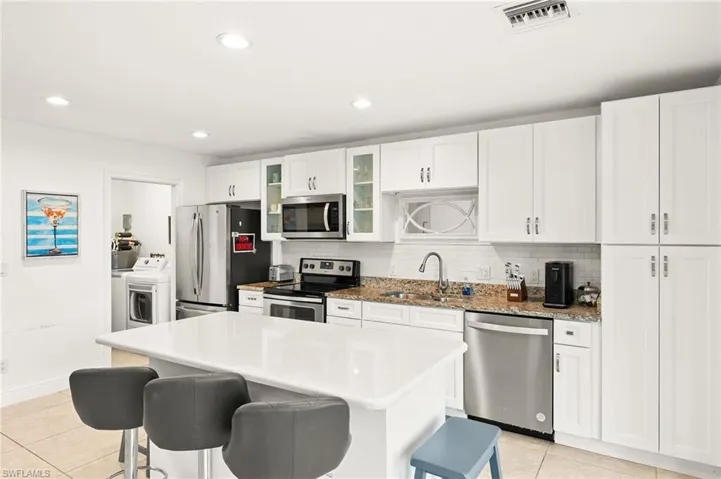 749  91st N AVE, Naples, FL 34108