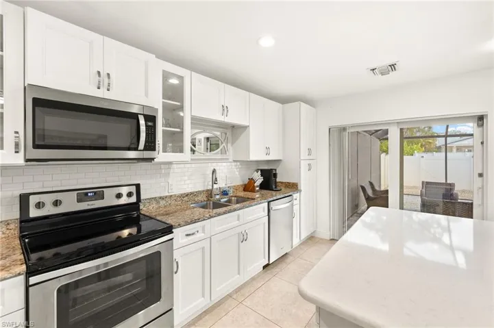 749  91st N AVE, Naples, FL 34108