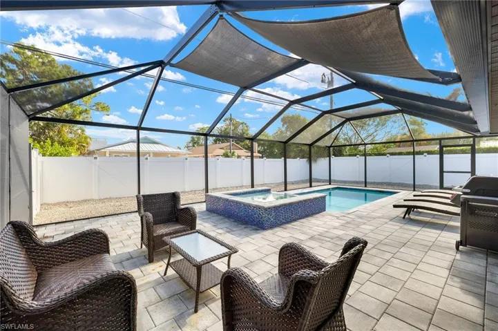 749  91st N AVE, Naples, FL 34108
