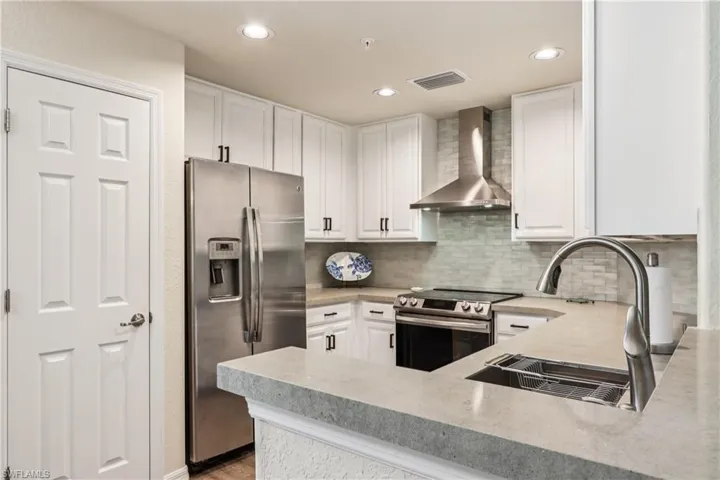 28000 Cookstown Ct 3204, Bonita Springs, Florida 34135