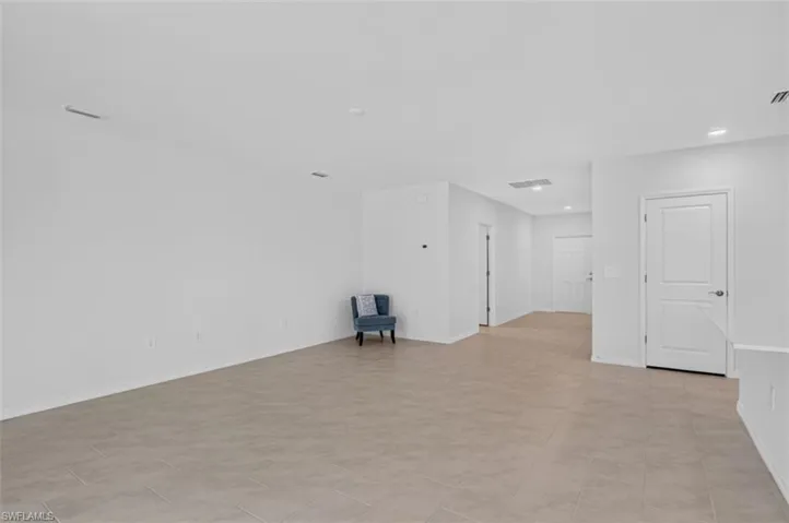 243 Lakeside Breeze Way, Lehigh Acres, Florida 33936