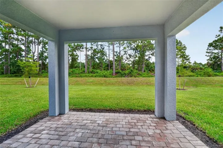 243 Lakeside Breeze Way, Lehigh Acres, Florida 33936